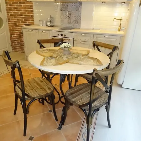 Apartament Romance *